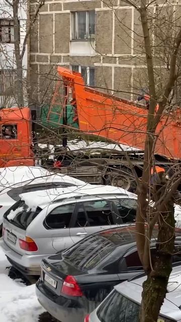 😳Укладка асфальта на Яхромской прямо в снег😳