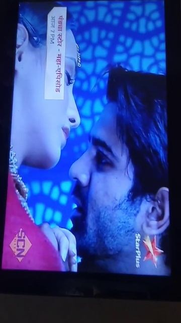 Kushi and Arnav 🤩                               Iss pyar Ko kya naam doon 😘