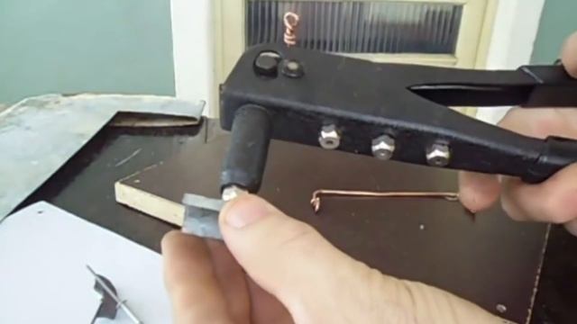 OLHA O QUE ONIVALDO PRUMOLINO FEZ COM PEDAÇOS DE FIO EM COBRE RESTO DE CONSTRUÇÃO CIVIL FERRAMENTAS