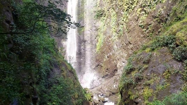 Thlu Iawpaw falls/ Nongnah Village/ South west khasi hills/ Meghalaya/ India 🇮🇳