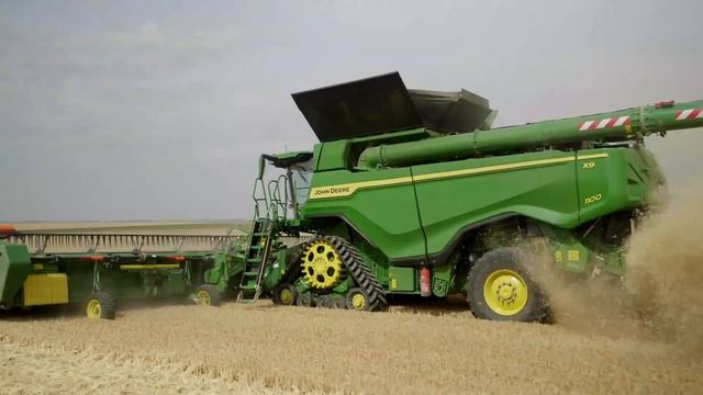 X9 Walkaround | John Deere