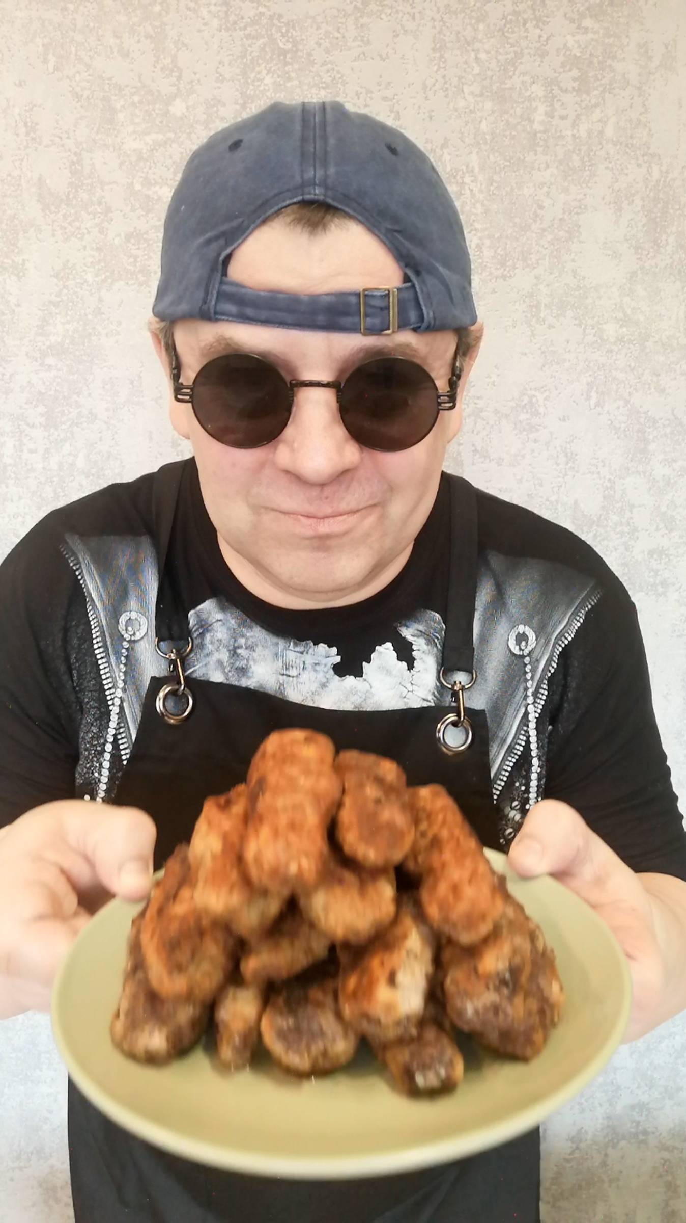 Колбаса жареная домашняя, сам рецепт позаимствовали из старой кулинарной книги.