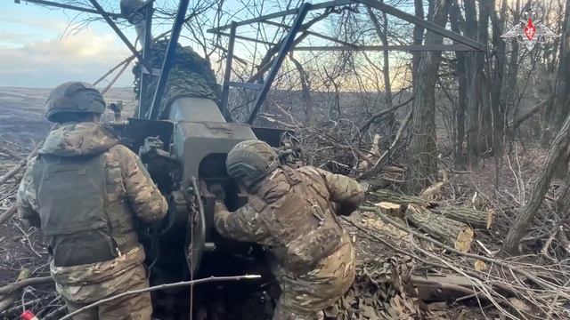 💥 Гаубицы Д-30 Тульского гвардейского десантного соединения наносят удары по бронетехнике и пози...