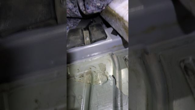 Заводская виброизоляция лада гранта.
