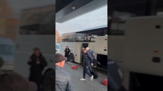ЦСКА приехали в Оренбург ✊

Матч «Оренбург» - «ЦСКА» пройдет сегодня в 14:00 на стадионе «Газовик»!