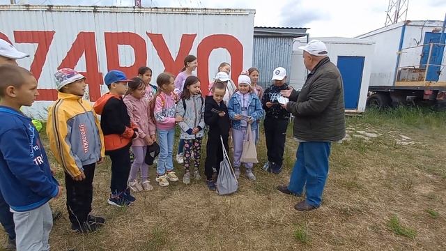 Азнакаево радиостанция ребята из чубар абдулово карточки с автографом космонавта Сергея Рыжикова
