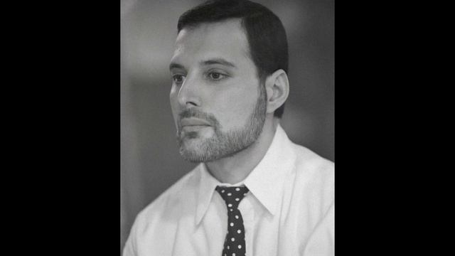 When Freddie Mercury Grew A Beard (1989)