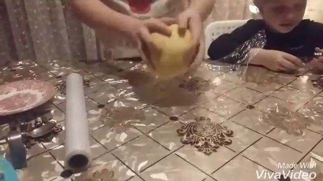 Чеченка готовит
