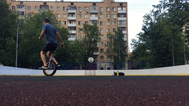 Тренировка на уноцикле