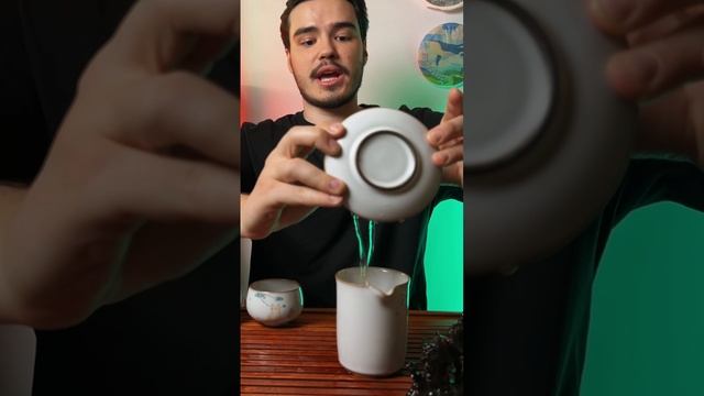 Как держать гавайнь так, чтобы не обжечься?