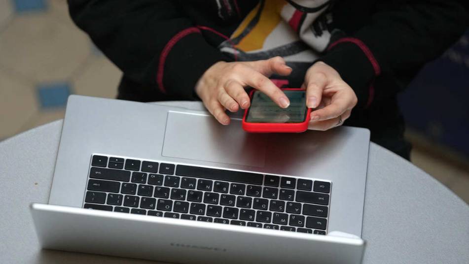 В МВД предупредили об уязвимости в компьютерной версии WhatsApp*
