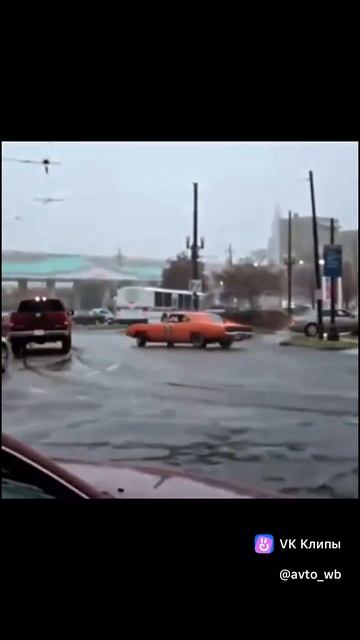 Вспомнили фильм?))