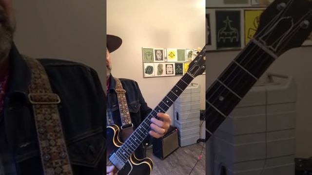 Blues licks gone wild! Lofi ghetto iPhone blues and country lesson with ford Thu