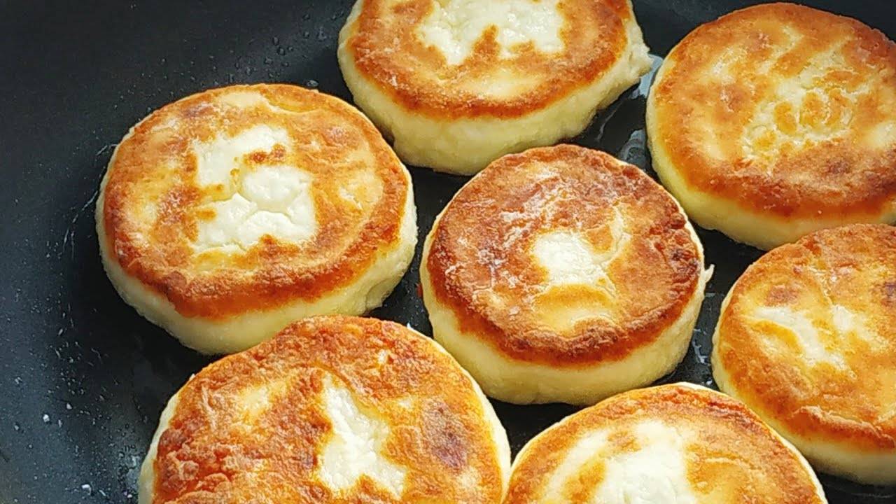 СЫРНИКИ КАК В ДЕТСТВЕ! Этот рецепт ВЗОРВЕТ ваше утро - без манки и комочков! Рецепт СЫРНИКОВ