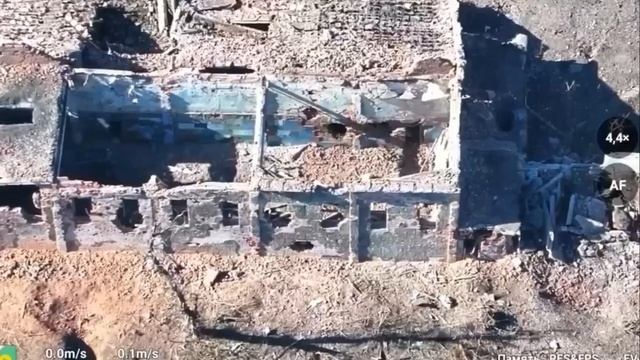 Наш штурмовик забросил в укрытие Миколам СВУ на базе ТМ-62, Покровское направление