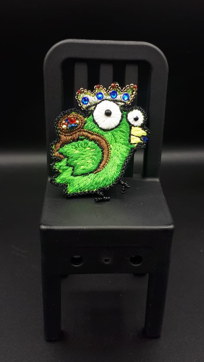 Брошь из ниток #брошь #ручнаяработа #diy #handmade #beads#бисер Муз: Music_Unlimited,Let's Celebrate