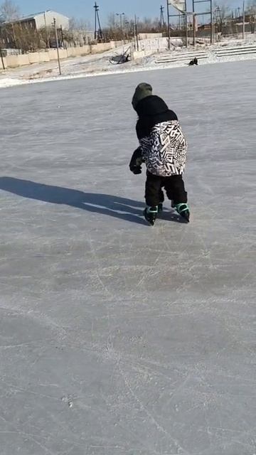 Нас не догонят... ⛸️