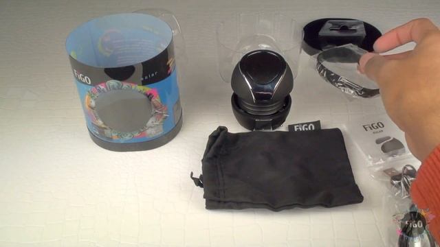 Unboxing of the FiGO Solar Mini Speaker