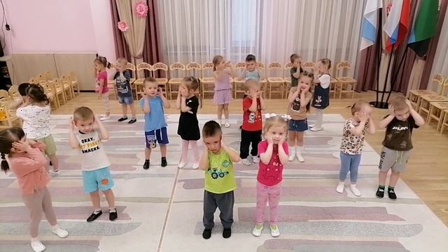 Что же маме подарить, пляска на 8 марта, 24 год, 2 мл. гр.