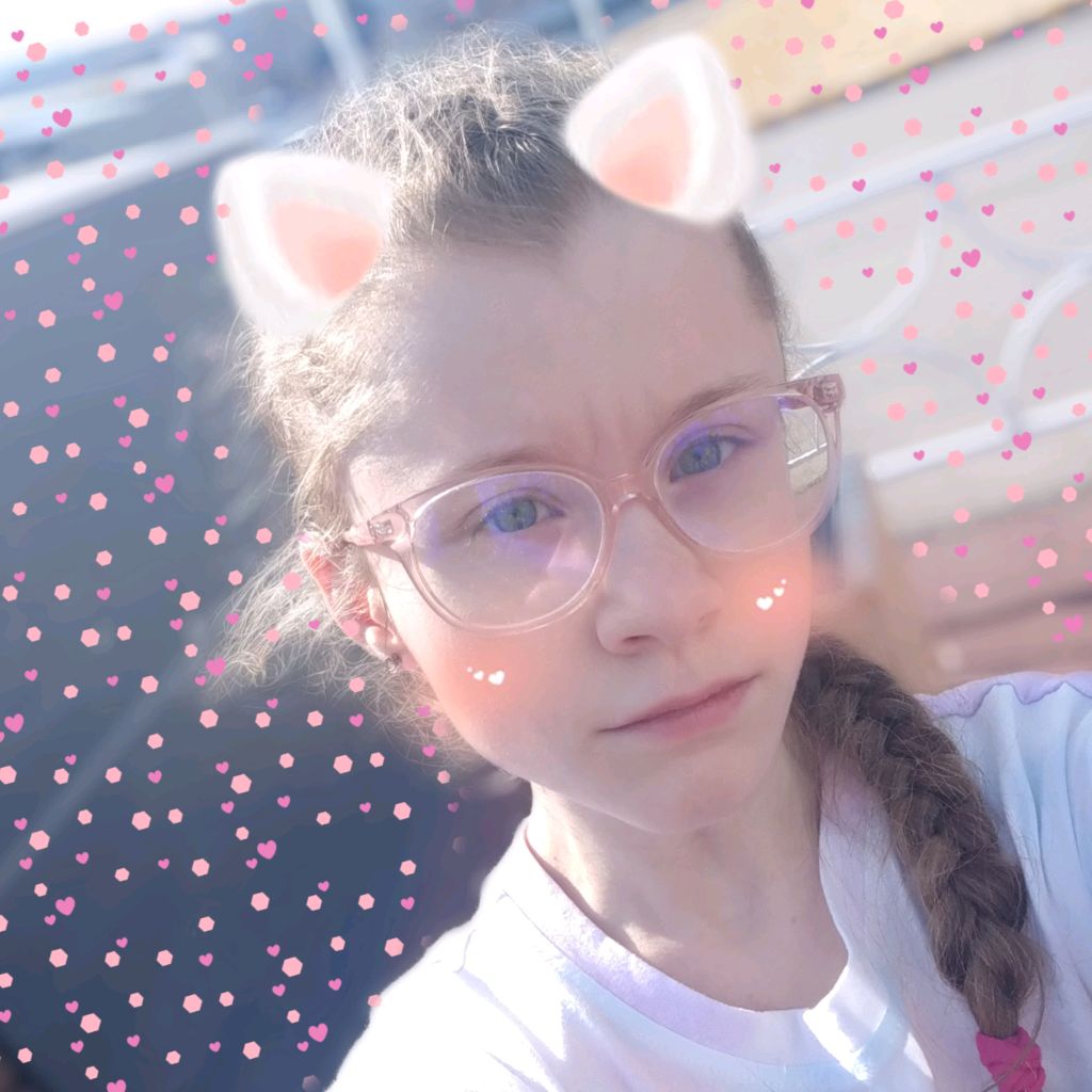 Смотрю фильм 📽️ 🤩