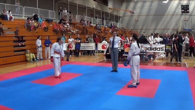 Nina Zupančič (AO - Karate klub Brežice) - Lucija, 29.03.2014: kumite