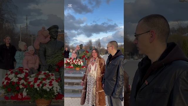 ГОРДИСЬ СОВЕТСКИЙ НАРОД, ТЫ К ЗВЁЗДАМ ПУТЬ ОТКРЫЛ С ЗЕМЛИ