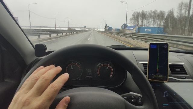 Новую Лада Гранта уводит в право!