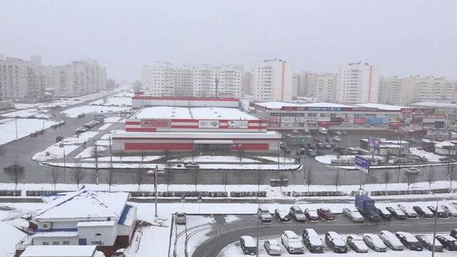 Опустевший город Пандемия COVID-19 Нежнанно выпал снег Вербное воскресенье Новочебоксарск 12 04 2020