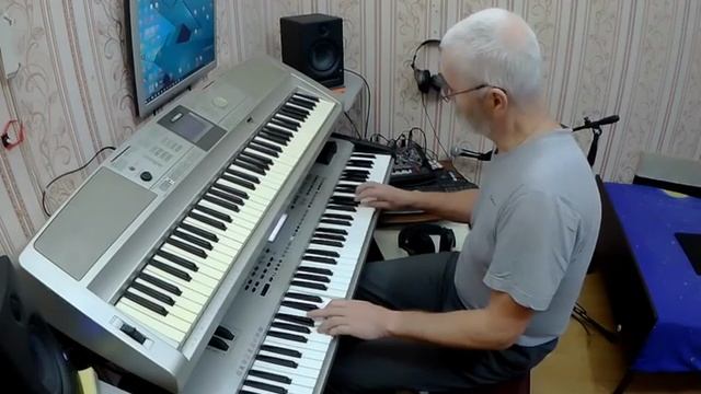 Девушка под дождем.Вальс из х/ф " Я шаг по Москве".Кавер