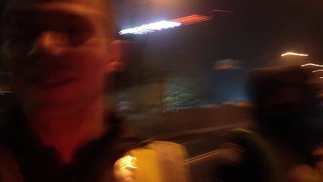Дерзкий полицейский остановил автобус едущий на акцию 03.11.2021 в Киев