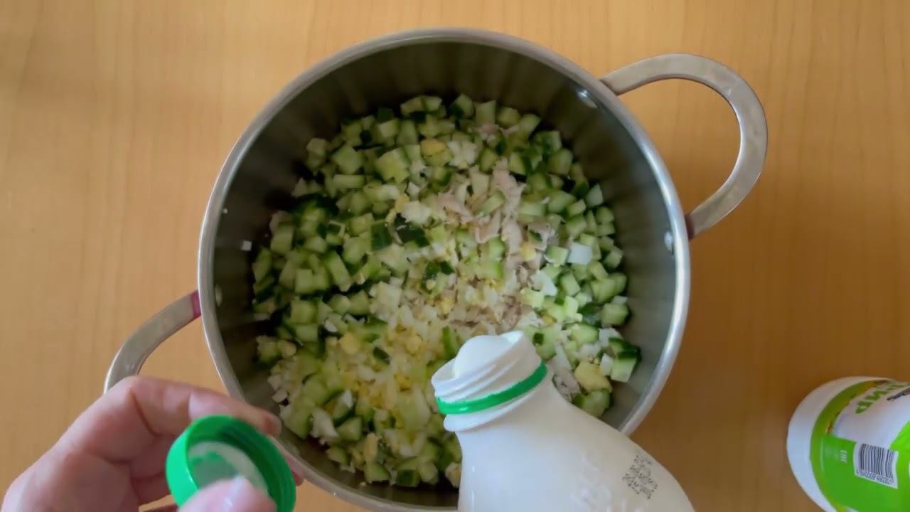 Окрошка на кефире.  Как я готовлю окрошку.