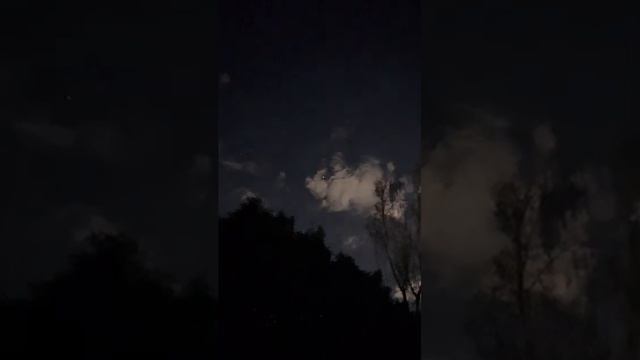 Ночное НЛО, видео из Австралии