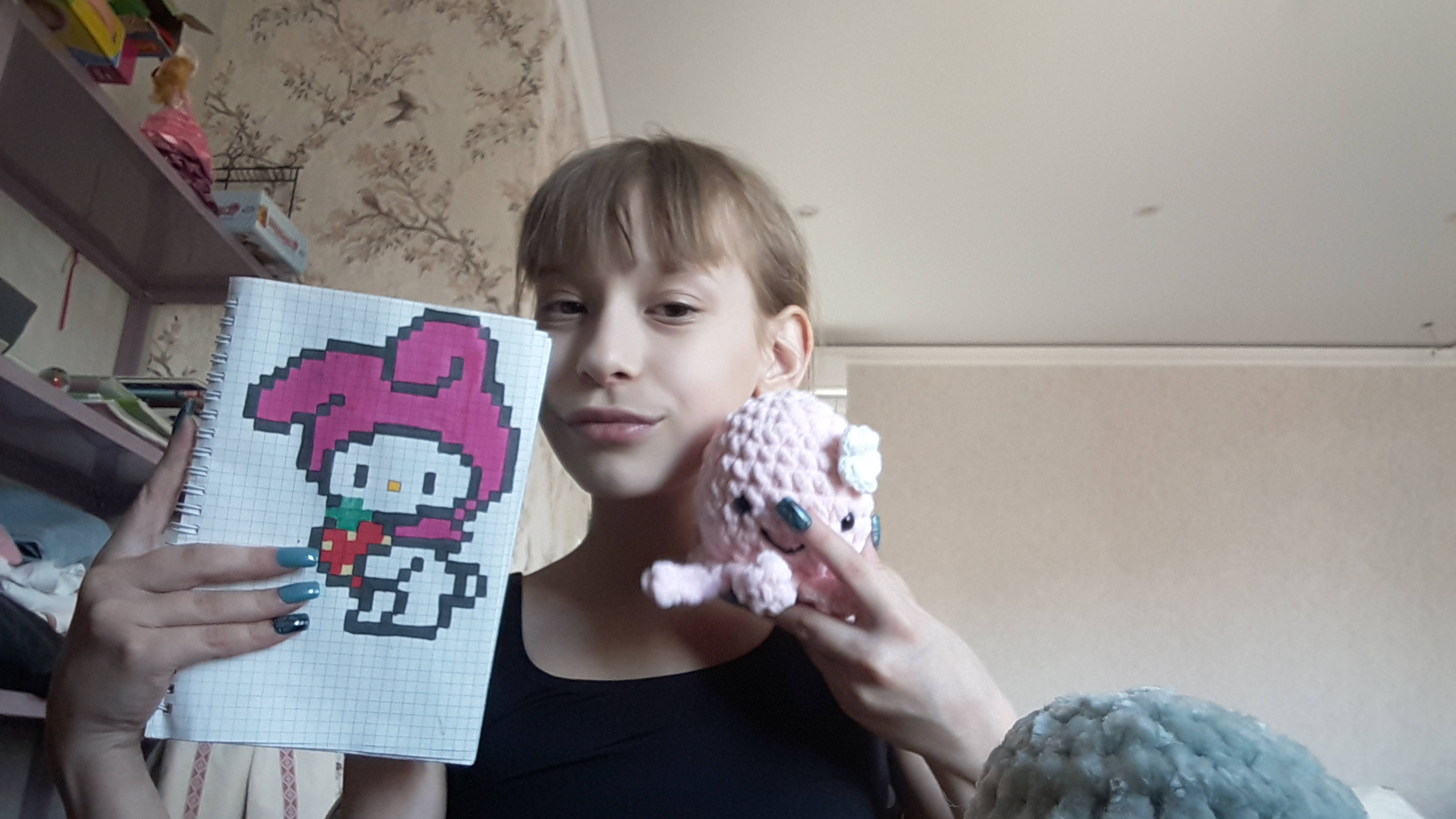 Обзор рисунков по клеточкам и вязаных игрушек