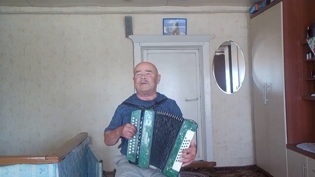 В ДЕТСТВЕ Я ЧАСТО СЛУШАЛ ПЕСНЮ В ИСПОЛНЕНИИ АНТОНИНЫ СМЕТАНКИНОЙ =НА ГОРЕ КОЛХОЗ= ПОЁТ ВАСЯ ПОПОВ.