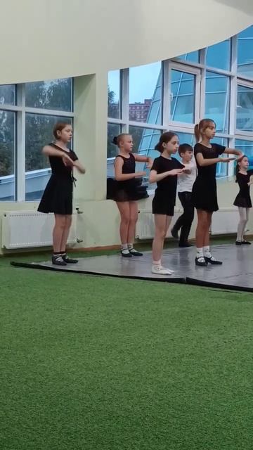 Танцы. Оля не верит,что у нее талант🤷