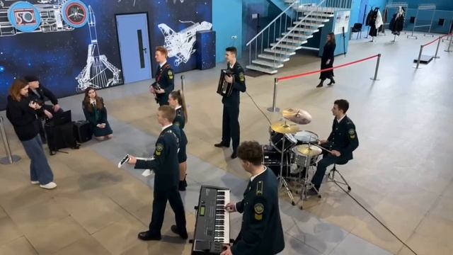 За кулисами съемок клипа ко Дню космонавтики