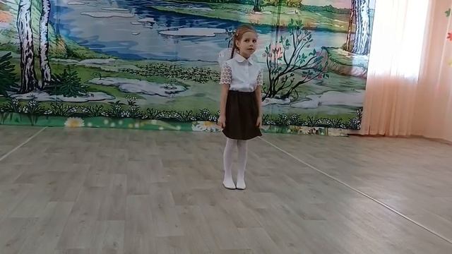 Р. Рождественский " Что такое Родина". Читает Анна Костюченко.