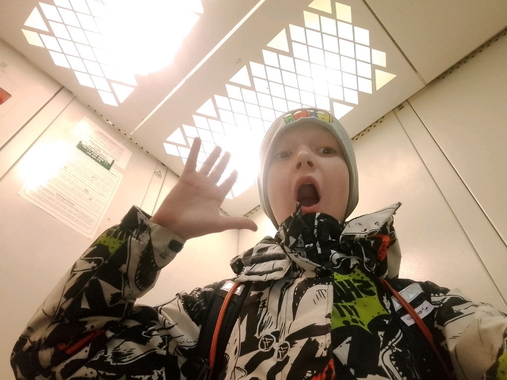 еду в школу на велосипеде