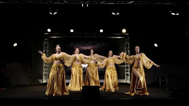 Восточный танец с сагатами ЗОЛОТО ЕГИПТА на отчетном концерте студии восточного танца Арфа THE GOLD