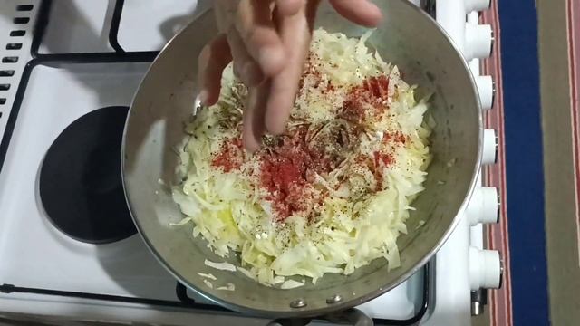 Пирожки с капустой и зеленью