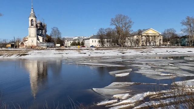 Природа • Тает снег • Река