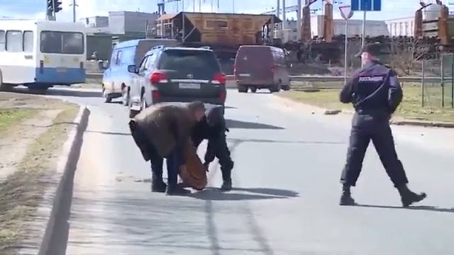 Поднимая капитал люди гибли за метал