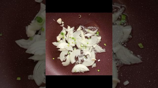 1000187827.mp4. ОМЛЕТ С ГРИБАМИ НА ЗАВТРАК.#быстро#вкусно#ешьистройней#