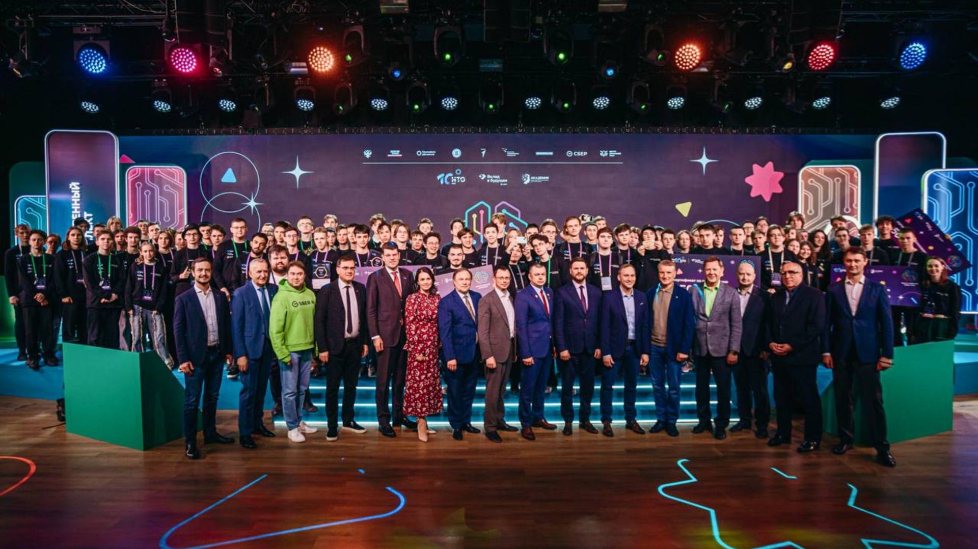 7,5 тыс. участников и 94 финалиста: подведены итоги трека «Искусственный интеллект» Национальной тех