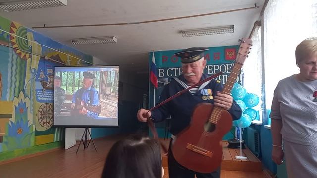 Морякам , погибшим на АПЛ К-8 посвящается. Воспоминания и песня от старшины 2 статьи Микушина В.А.