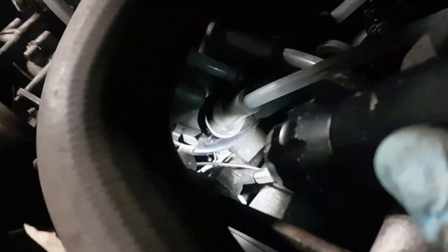 1994 Range Rover Aegean Blue Part 1 - will it start? Parental warning