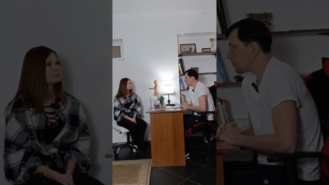 Прием клиентки с постоянной головной болью