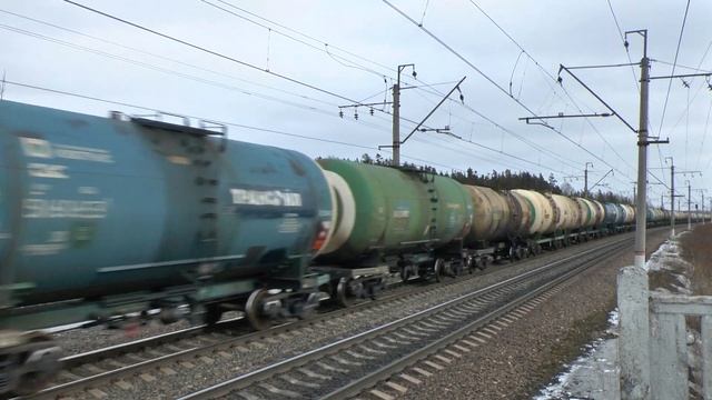 Электровоз ВЛ10-1568 с грузовым