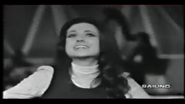 Gigliola Cinquetti La Domenica andando alla Messa