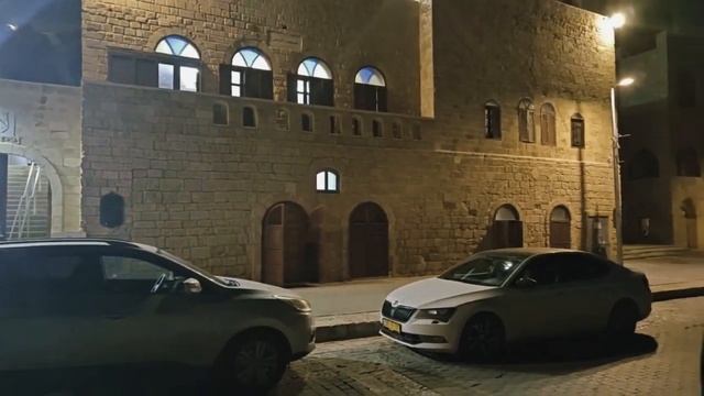 18. На Аллаха надейся, а ишака привязывай.